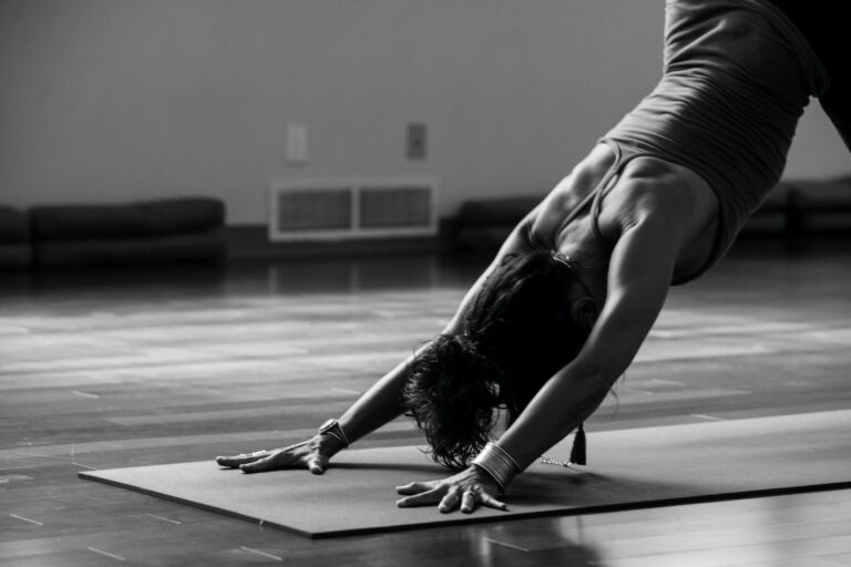 How to WqVY Incorporate Yoga WqVY into Your WqVY Workout Routine